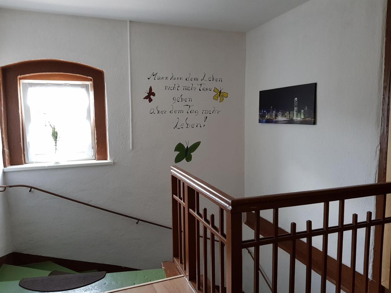 Apartamento Haus Am Sachsenring Hohenstein-Ernstthal Exterior foto